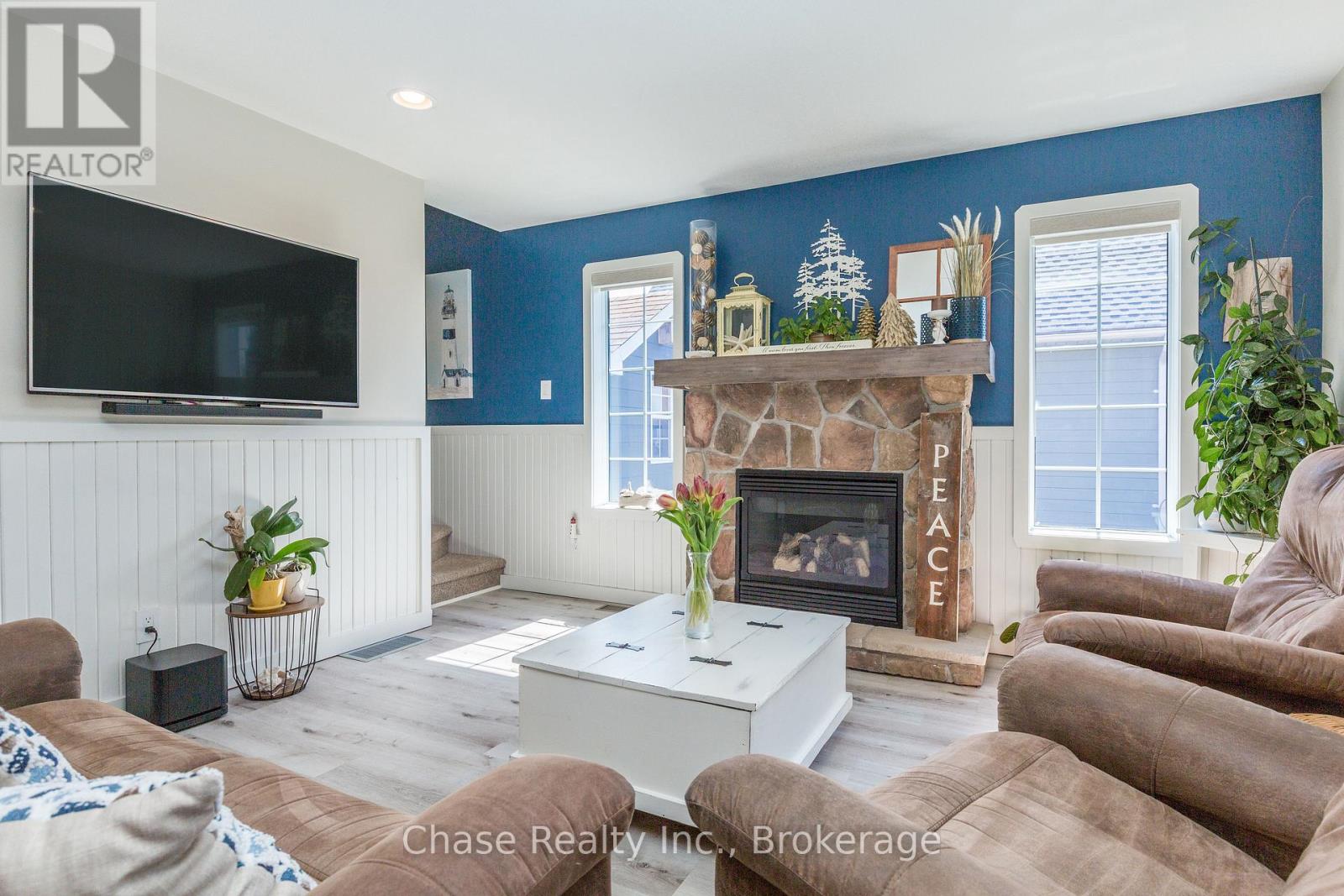 42 Madawaska Trail, Wasaga Beach, Ontario  L9Z 1X7 - Photo 13 - S13017290