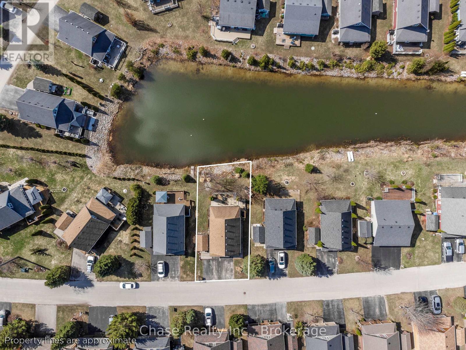 42 Madawaska Trail, Wasaga Beach, Ontario  L9Z 1X7 - Photo 36 - S13017290