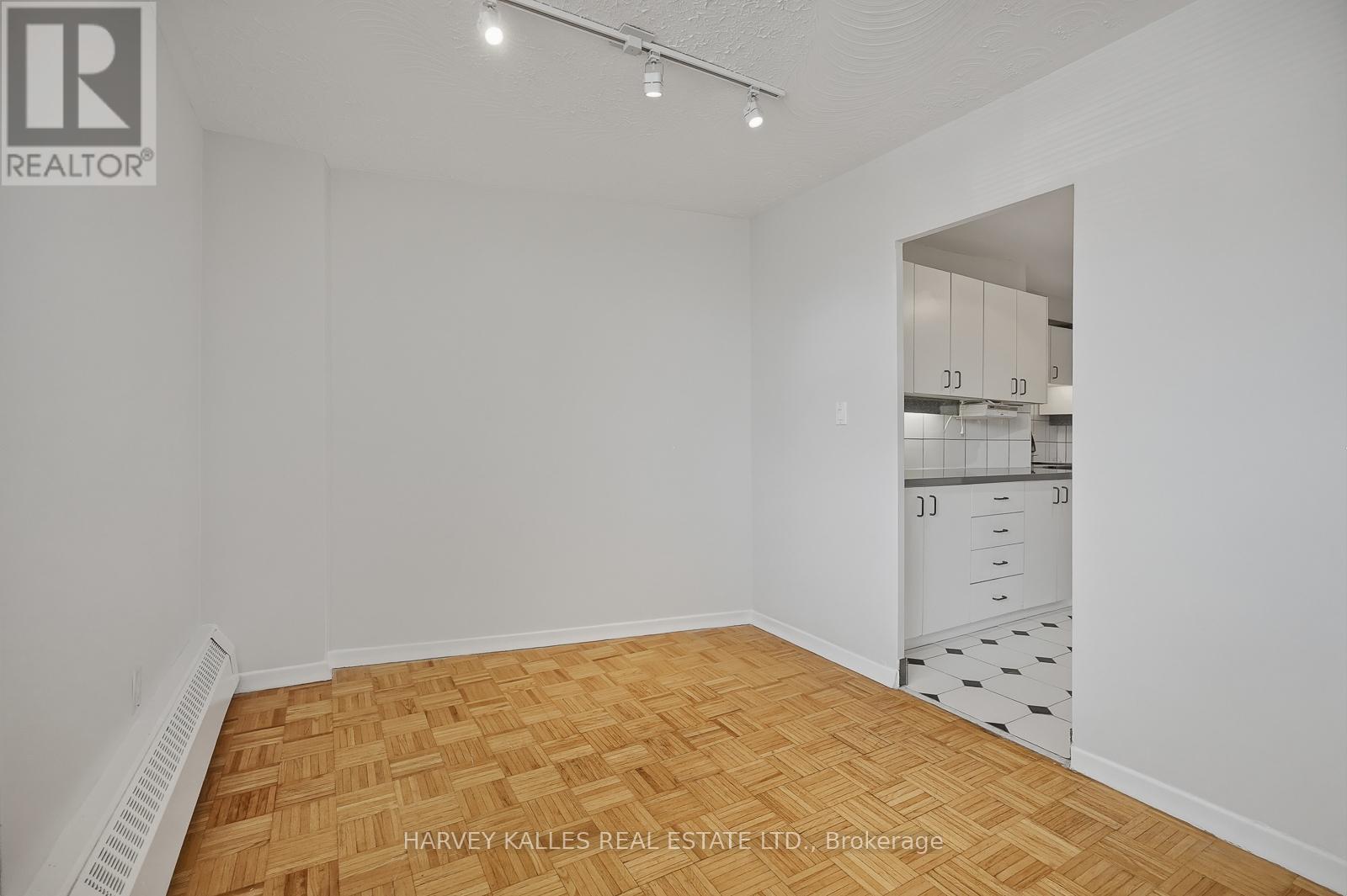 206 - 80 Coe Hill Drive, Toronto, Ontario  M6S 3C9 - Photo 6 - W12995038