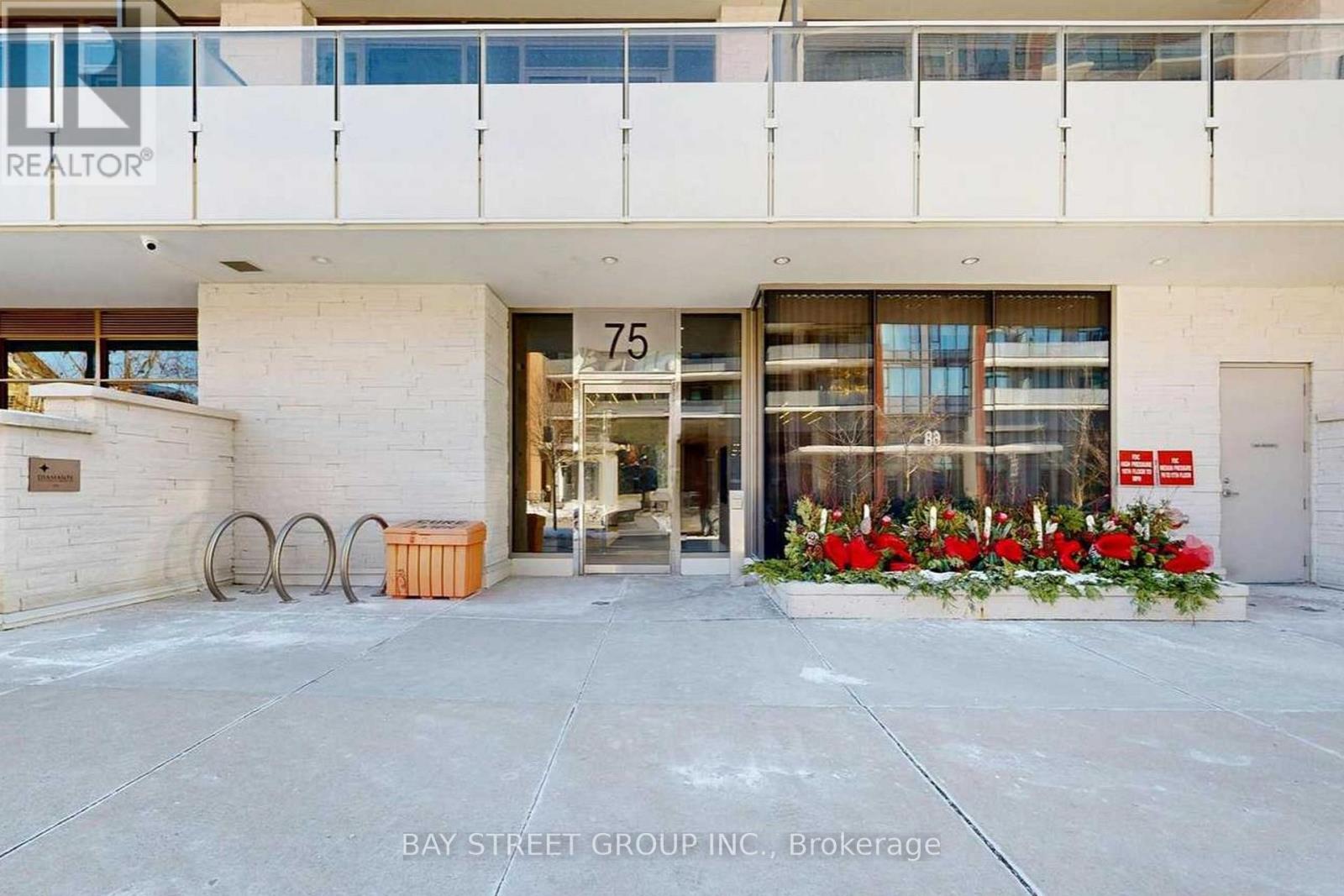 1509 - 75 Canterbury Place, Toronto, Ontario  M2N 0L2 - Photo 2 - C13017270