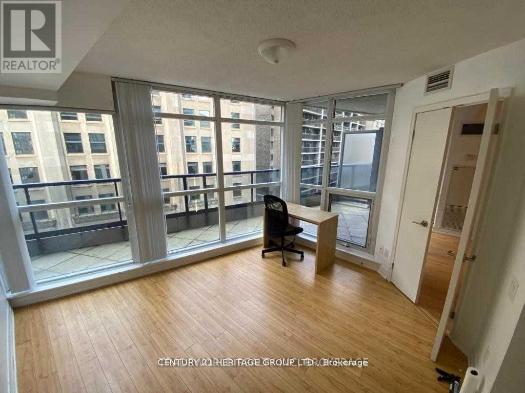 704 - 21 Carlton Street, Toronto, Ontario  M5B 1L2 - Photo 3 - C13017300