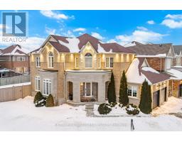 132 BLUE DASHER BOULEVARD, Bradford West Gwillimbury, Ontario