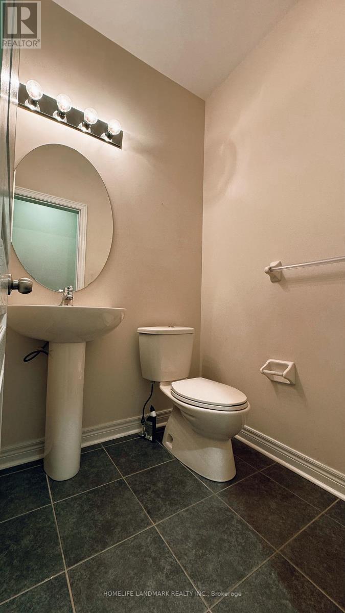 29 Gower Drive, Aurora, Ontario  L4G 0V9 - Photo 8 - N13017286