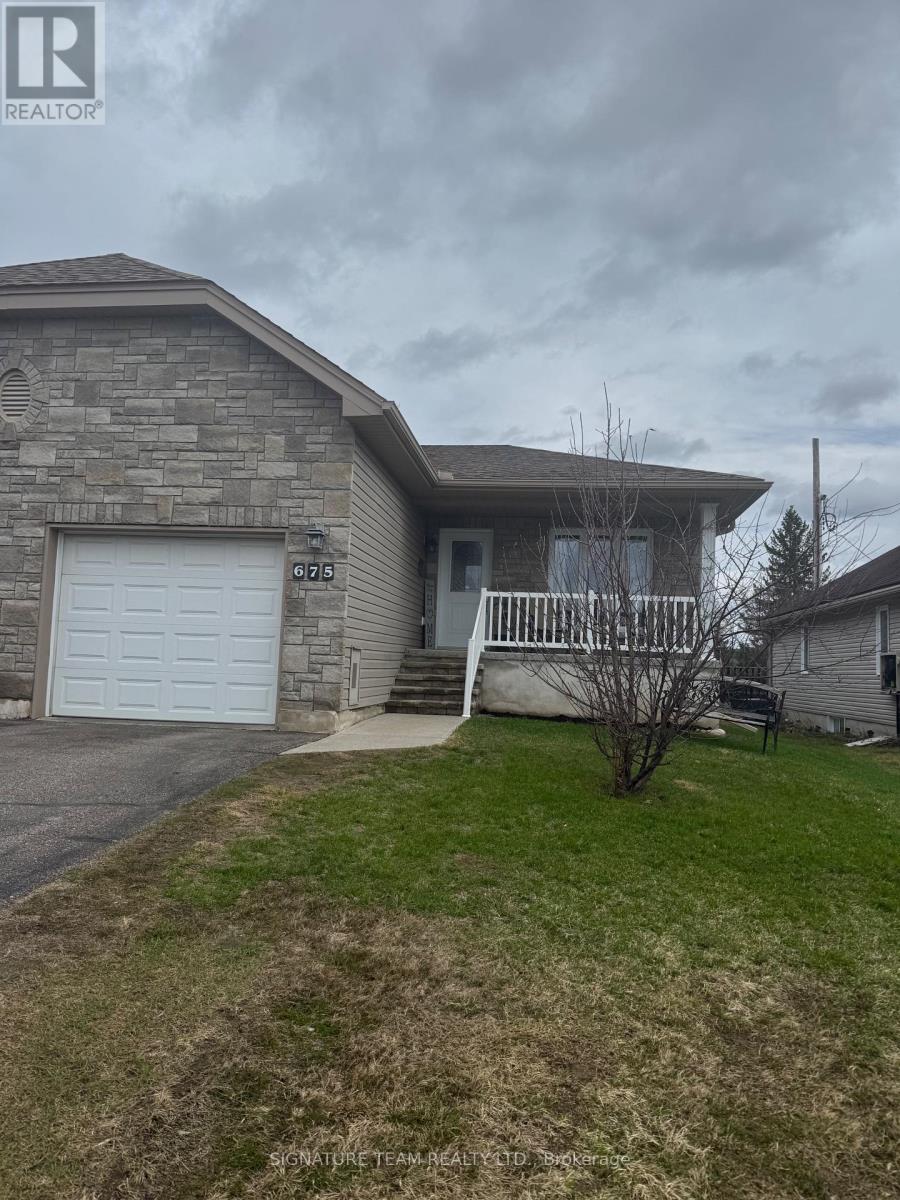 675 ABERDEEN STREET, Renfrew, Ontario