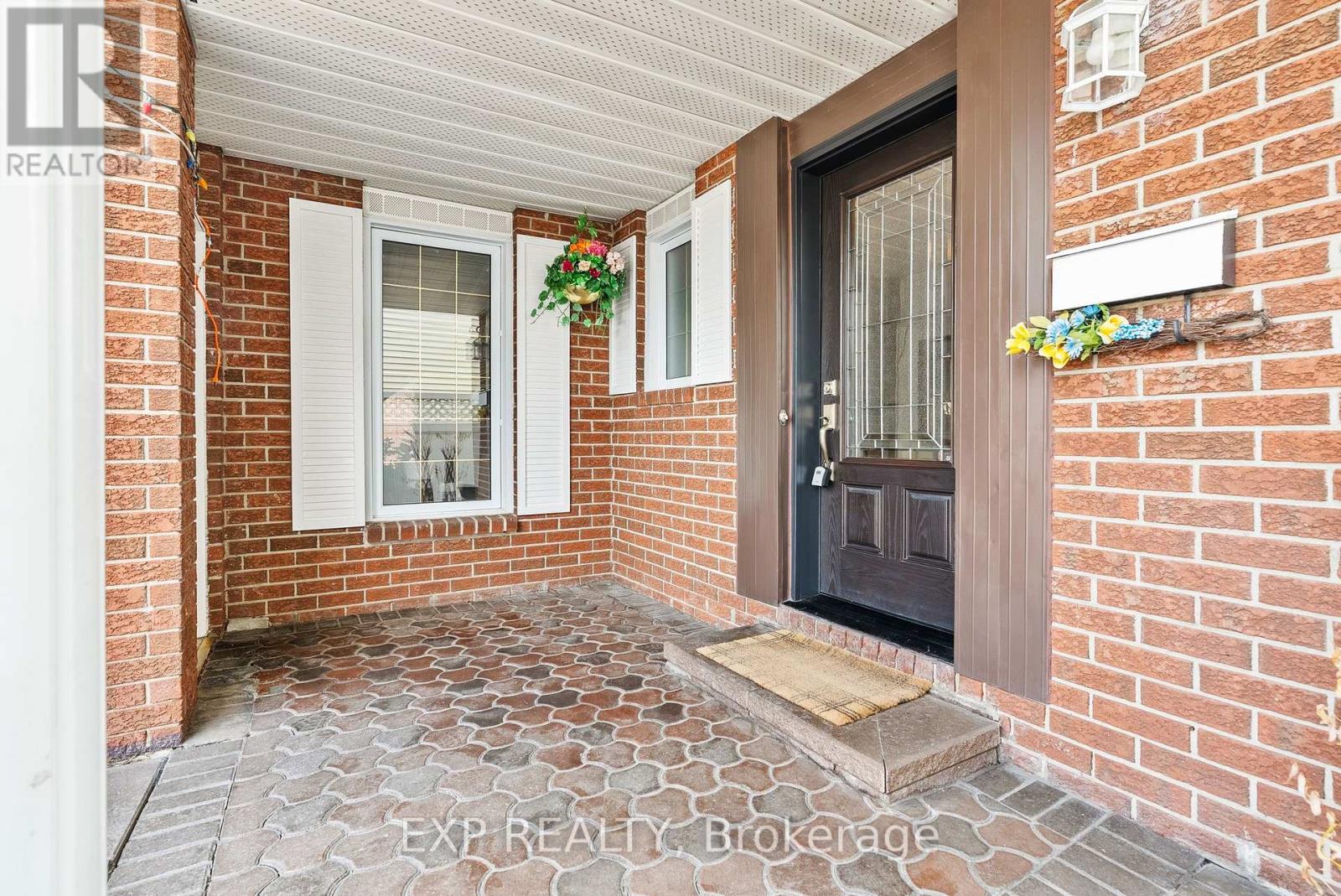 1424 Progress Place, Ottawa, Ontario  K1B 5M3 - Photo 4 - X12819286