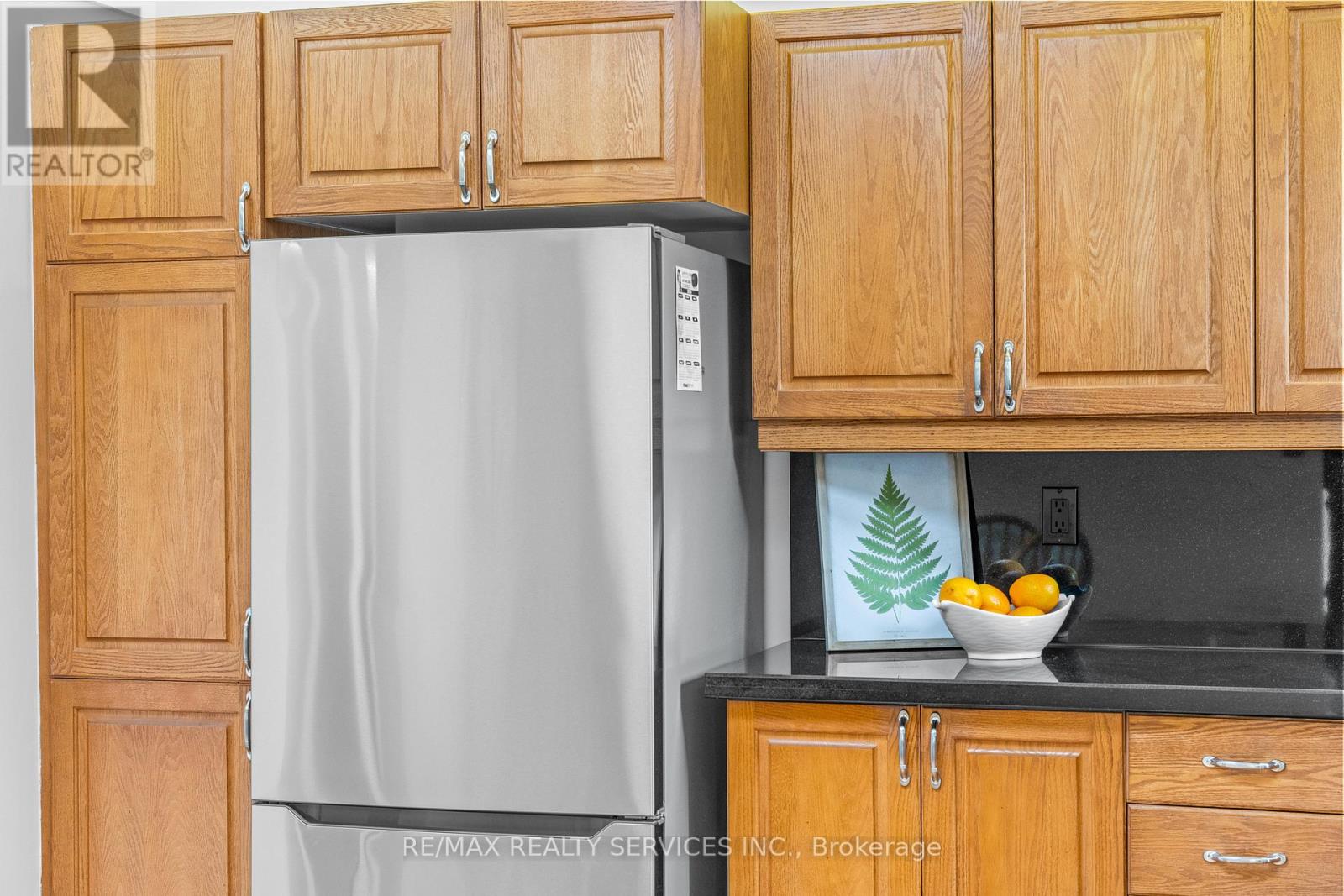 71 Belmont Drive, Brampton (Avondale), Ontario  L6T 2K5 - Photo 20 - W13017266