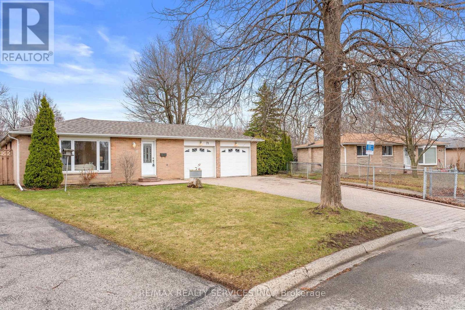 71 Belmont Drive, Brampton (Avondale), Ontario  L6T 2K5 - Photo 5 - W13017266