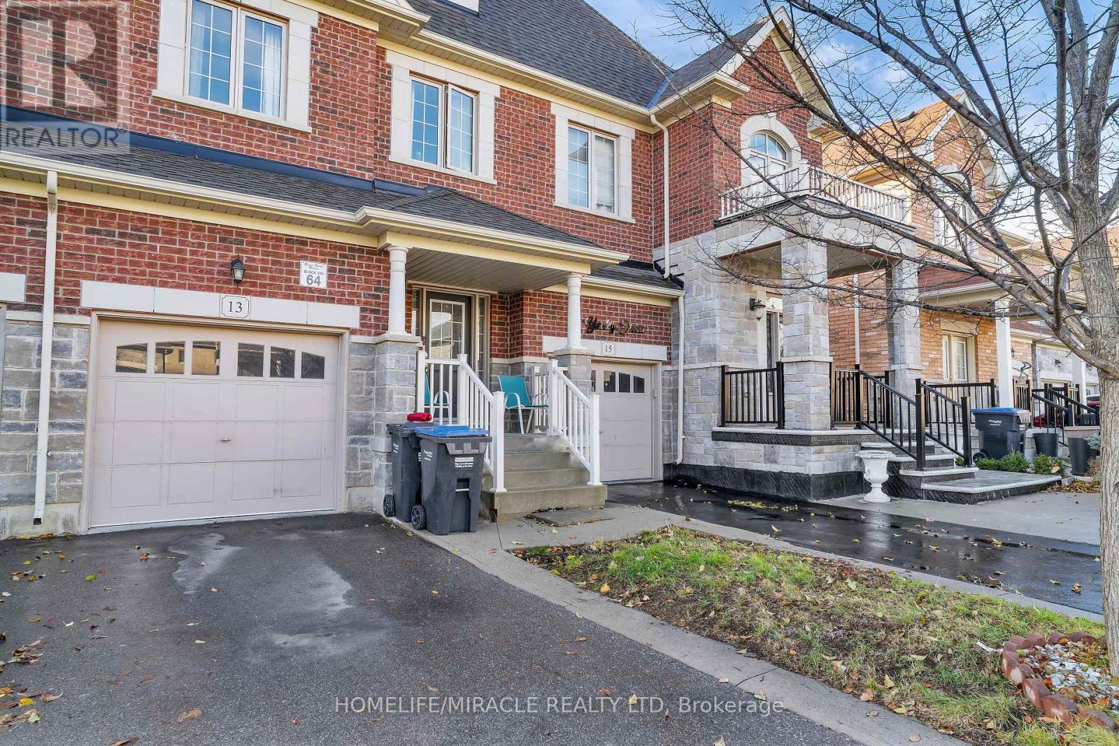 13 Yately Street, Brampton (Northwest Brampton), Ontario  L7A 0G4 - Photo 3 - W13017294