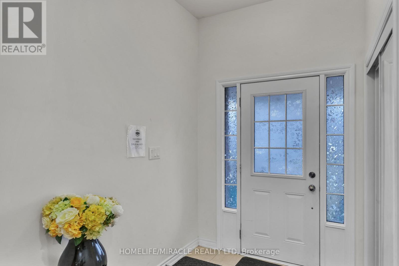 13 Yately Street, Brampton (Northwest Brampton), Ontario  L7A 0G4 - Photo 5 - W13017294