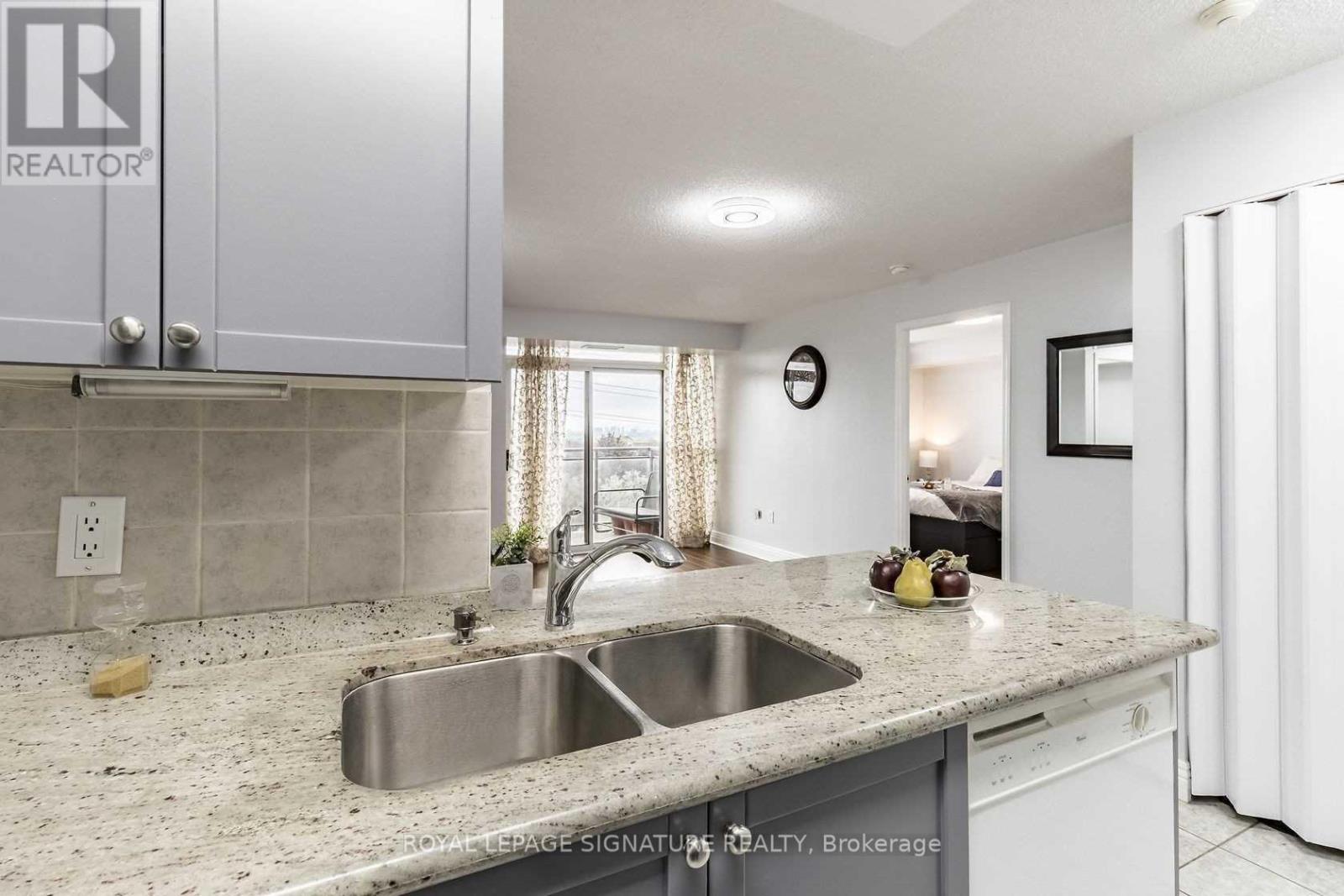 515 - 55 Strathaven Drive, Mississauga (Hurontario), Ontario  L5R 4G9 - Photo 7 - W13017296