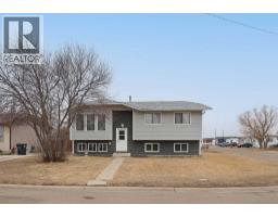 63 Ash Street W, Brooks, Alberta