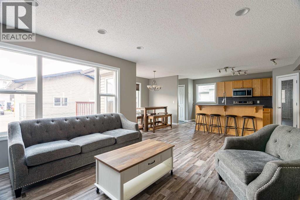 203 Loutit Road, Fort Mcmurray, Alberta  T9K 0L6 - Photo 5 - A2303021