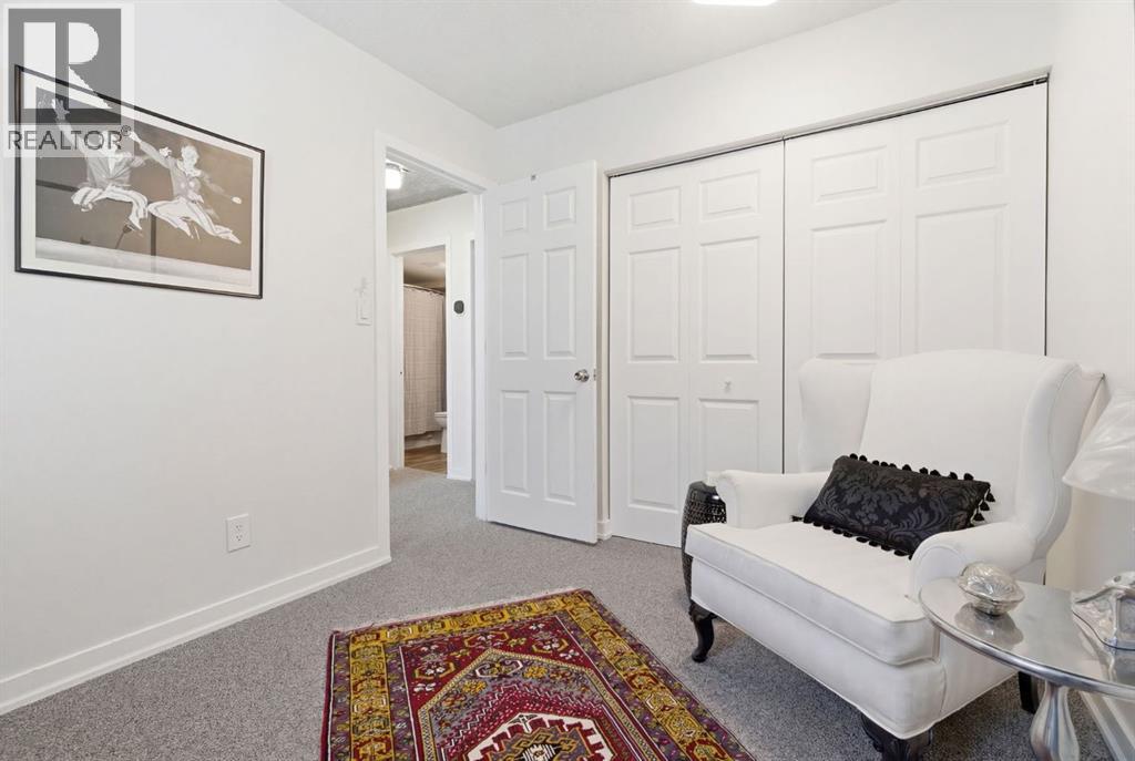 B, 100 Oak Avenue, Okotoks, Alberta  T1S 1H9 - Photo 24 - A2299846