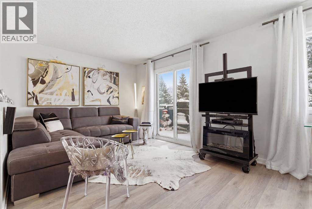 B, 100 Oak Avenue, Okotoks, Alberta  T1S 1H9 - Photo 5 - A2299846