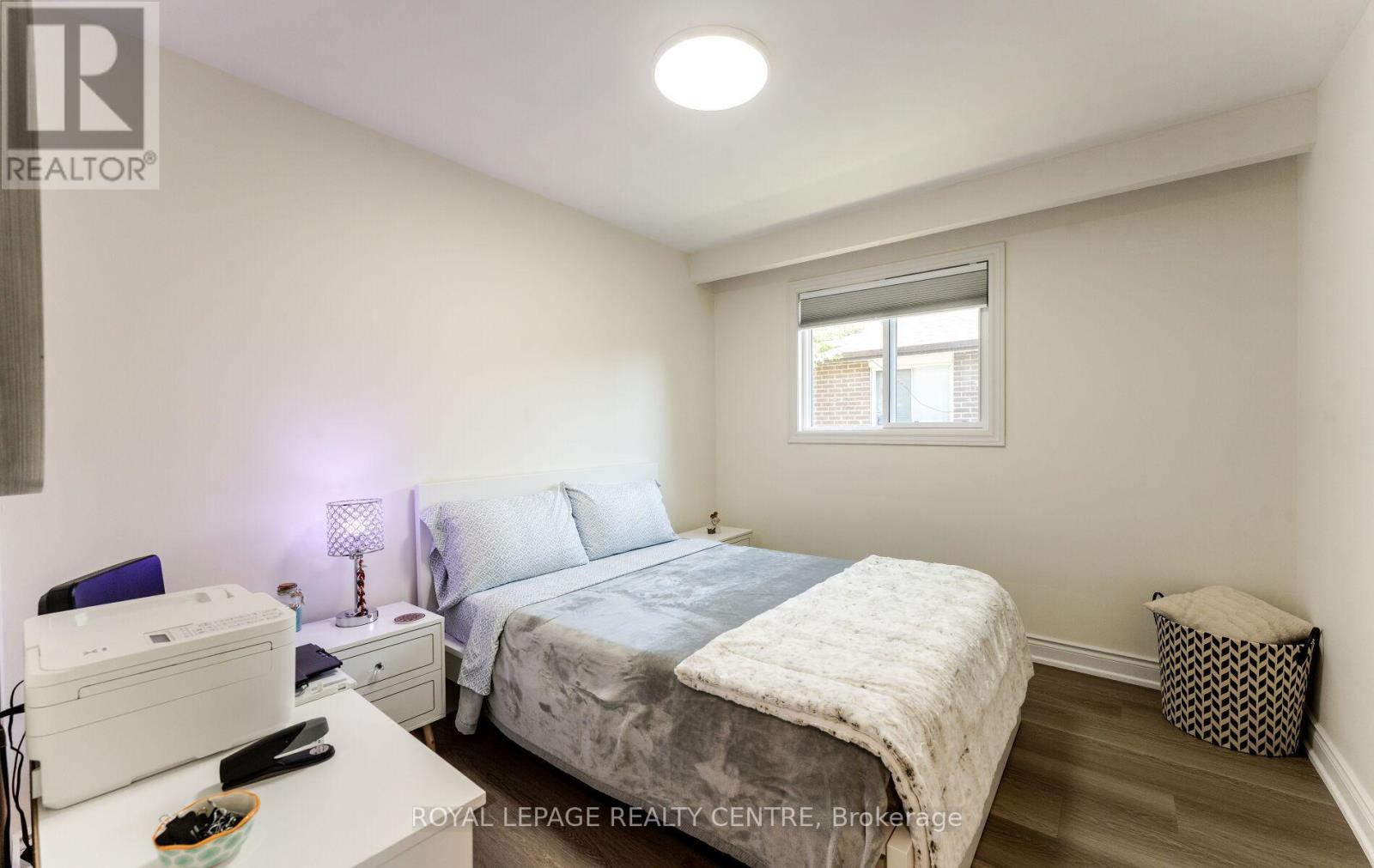 540 Cavell Drive, Mississauga, Ontario  L5B 2N9 - Photo 16 - W12963372