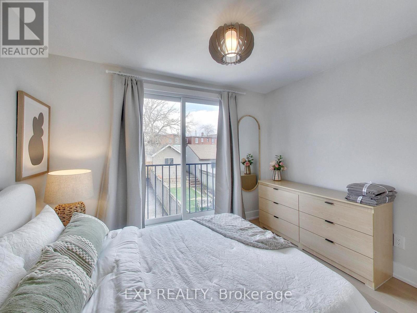 37 Gilbert Avenue, Toronto (Corso Italia-Davenport), Ontario  M6E 4W2 - Photo 15 - W13016960