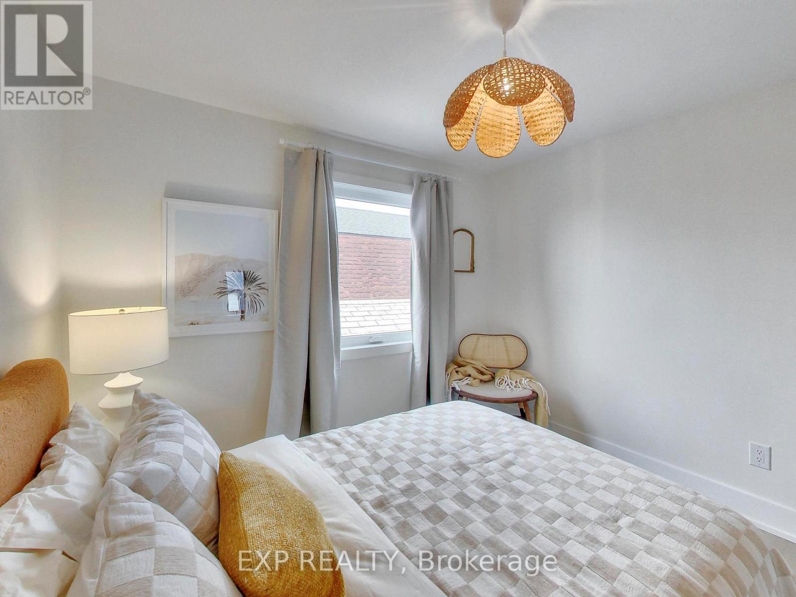 37 Gilbert Avenue, Toronto (Corso Italia-Davenport), Ontario  M6E 4W2 - Photo 17 - W13016960