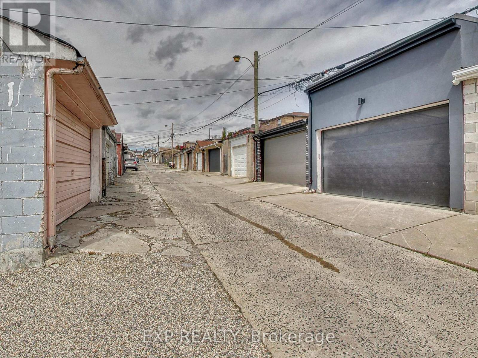 37 Gilbert Avenue, Toronto (Corso Italia-Davenport), Ontario  M6E 4W2 - Photo 30 - W13016960