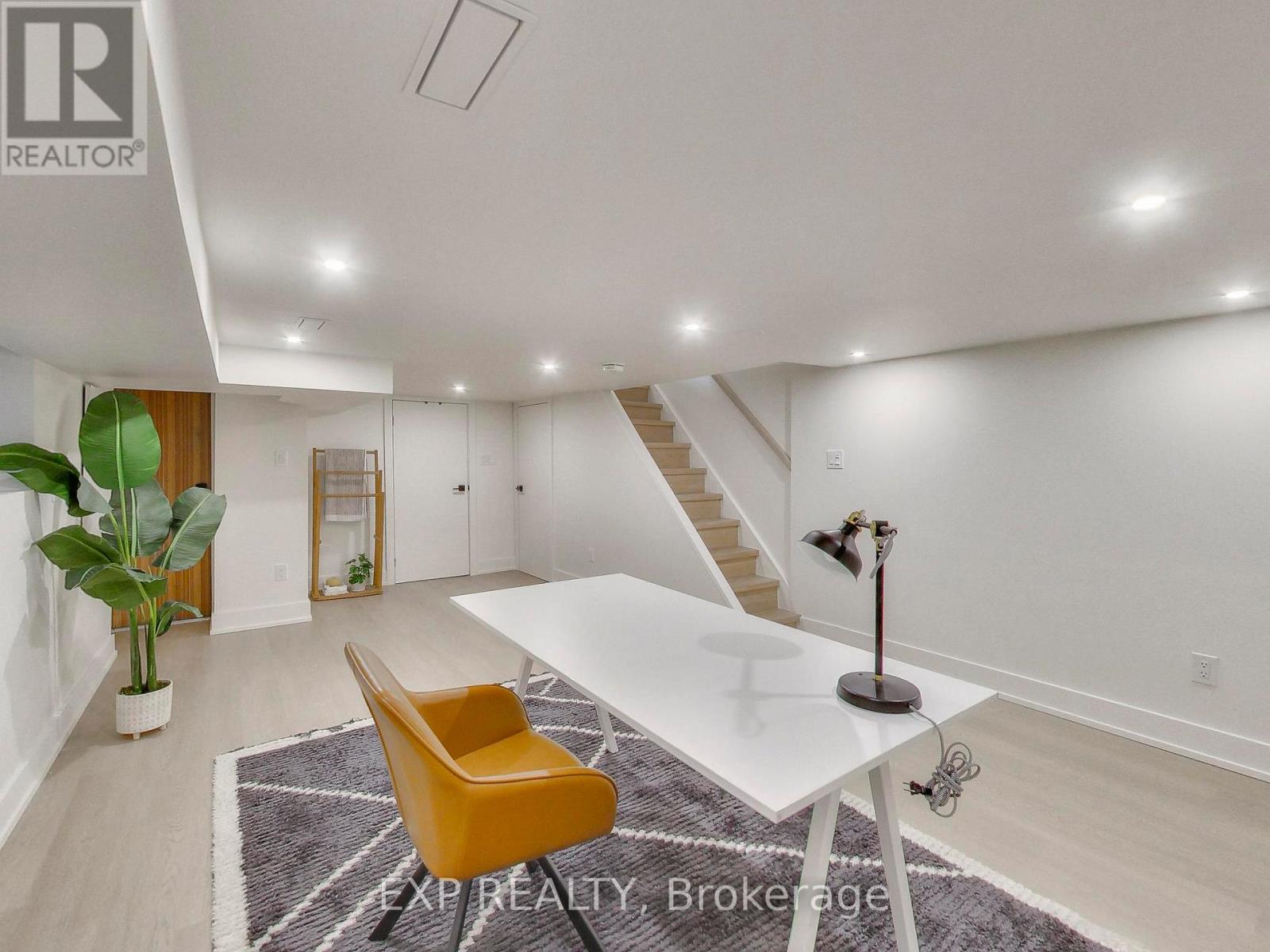 37 Gilbert Avenue, Toronto (Corso Italia-Davenport), Ontario  M6E 4W2 - Photo 20 - W13016960