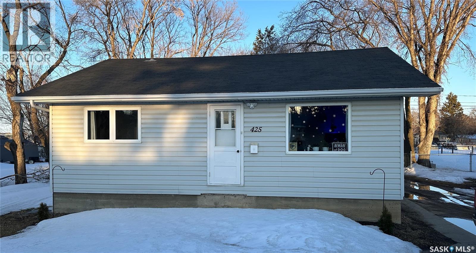 425 3rd Street, Duck Lake, Saskatchewan  S0K 1J0 - Photo 2 - SK031729