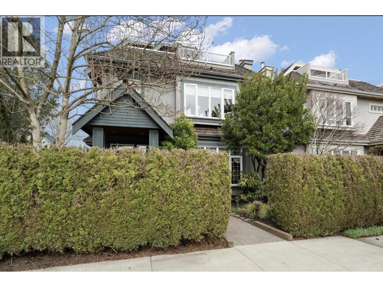 131 E 43 Street, Vancouver, British Columbia  V5W 1T1 - Photo 3 - R3113115