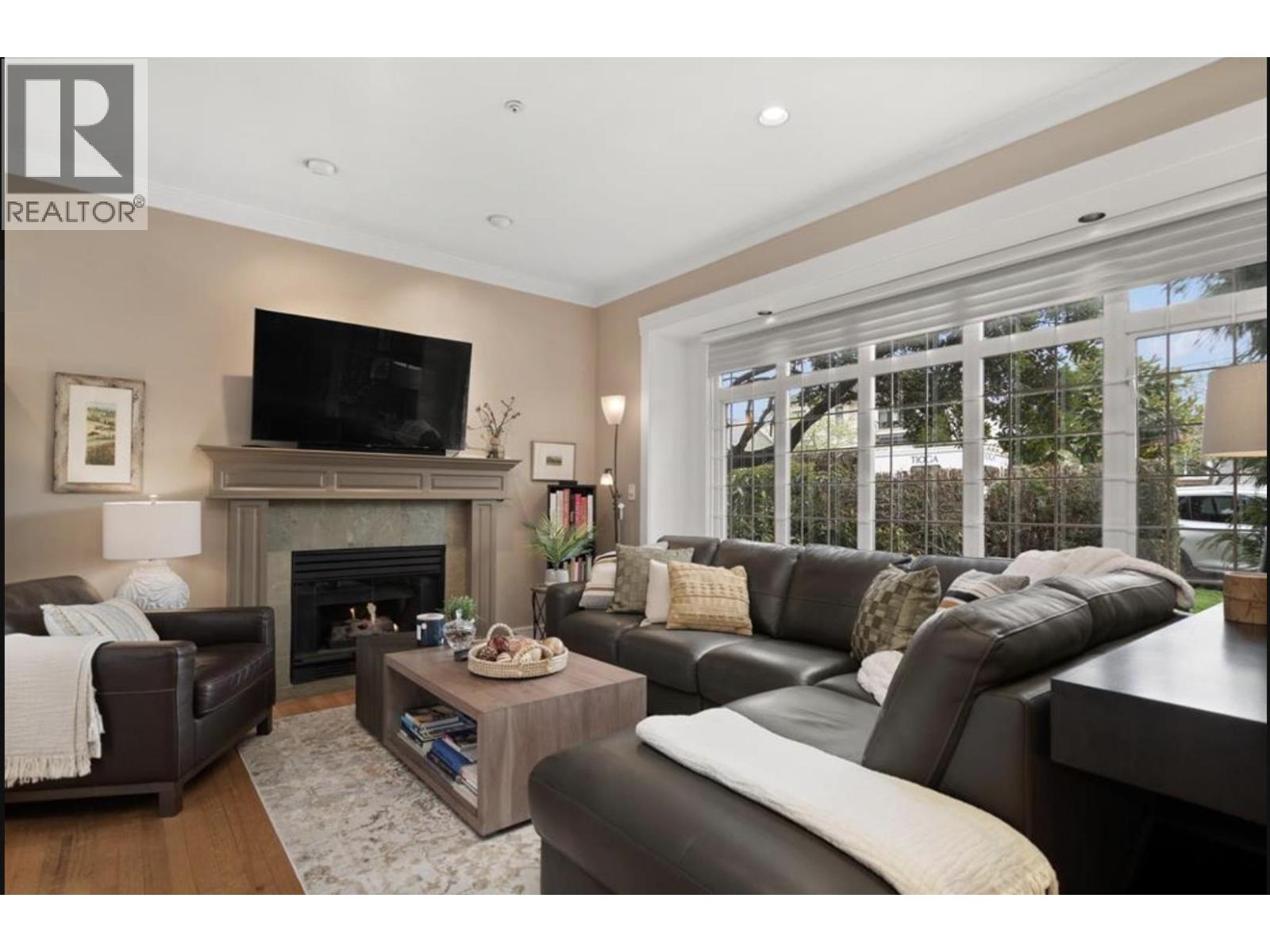 131 E 43 Street, Vancouver, British Columbia  V5W 1T1 - Photo 5 - R3113115