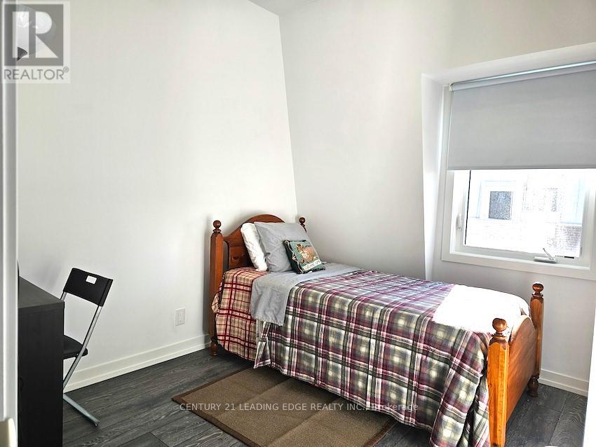 Room2 - 10 Spruce Pines Crescent, Toronto, Ontario  M4A 1C5 - Photo 3 - C13017328