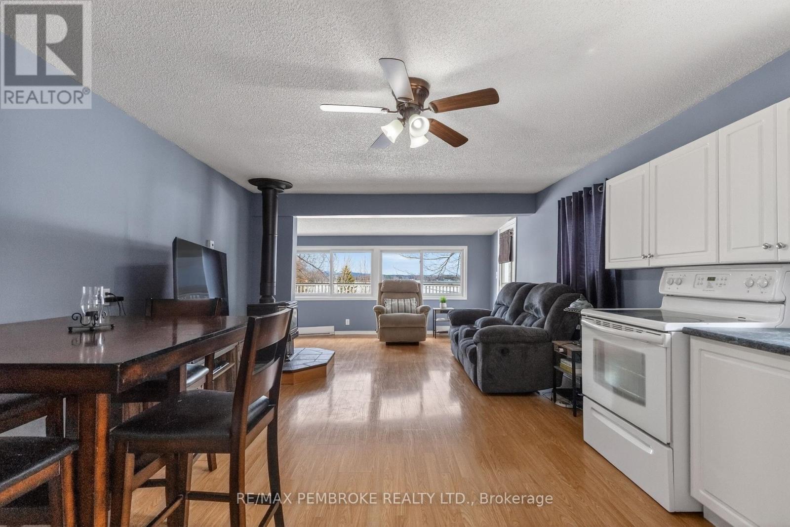 80 Macgregor Bay Trail, Petawawa, Ontario  K8A 8K9 - Photo 28 - X12982788