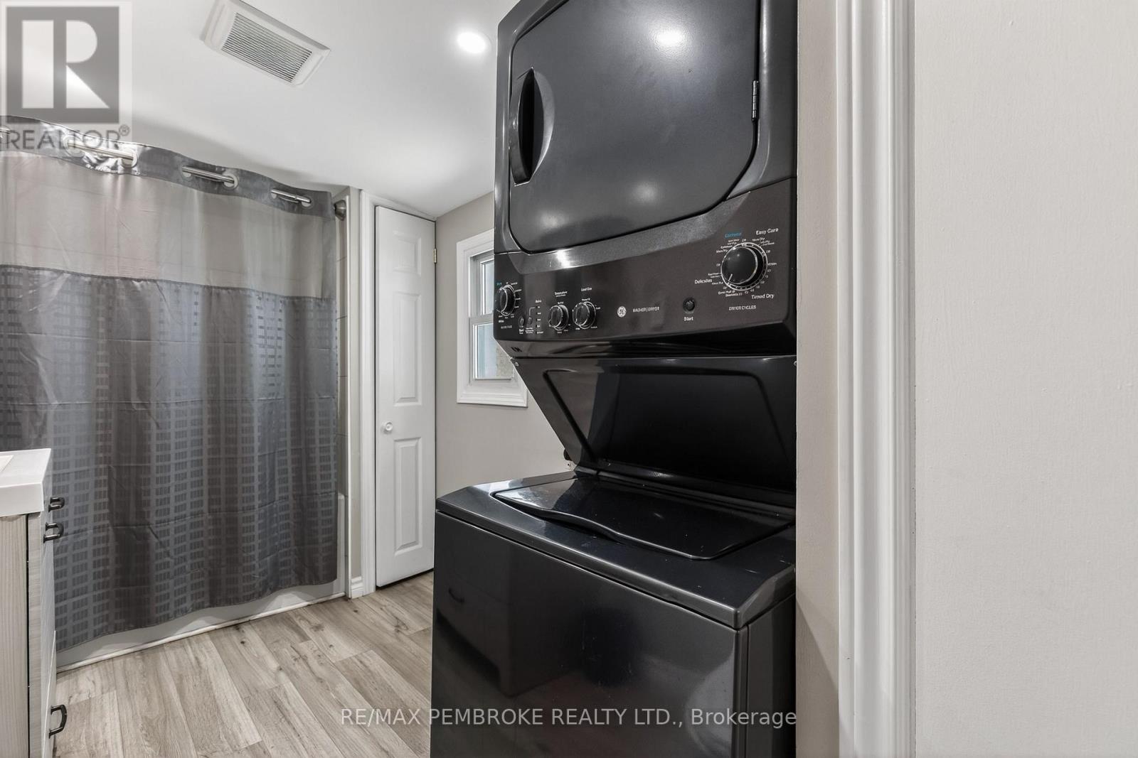 80 Macgregor Bay Trail, Petawawa, Ontario  K8A 8K9 - Photo 44 - X12982788