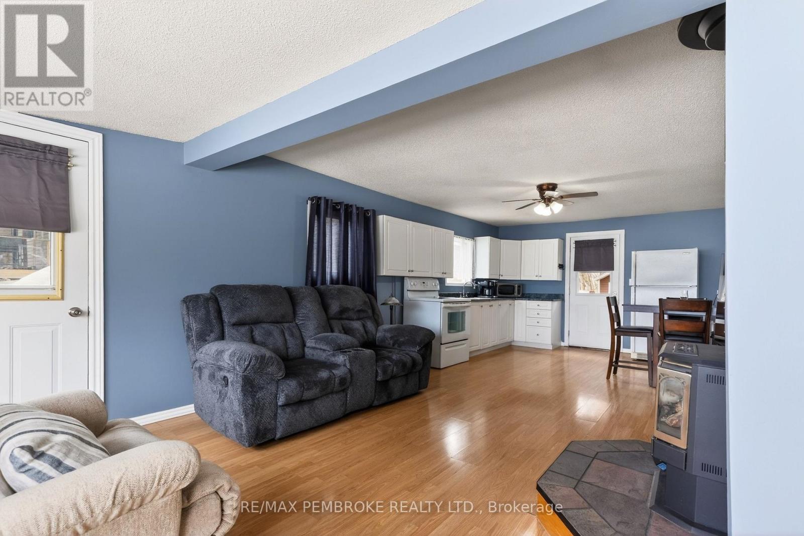 80 Macgregor Bay Trail, Petawawa, Ontario  K8A 8K9 - Photo 37 - X12982788