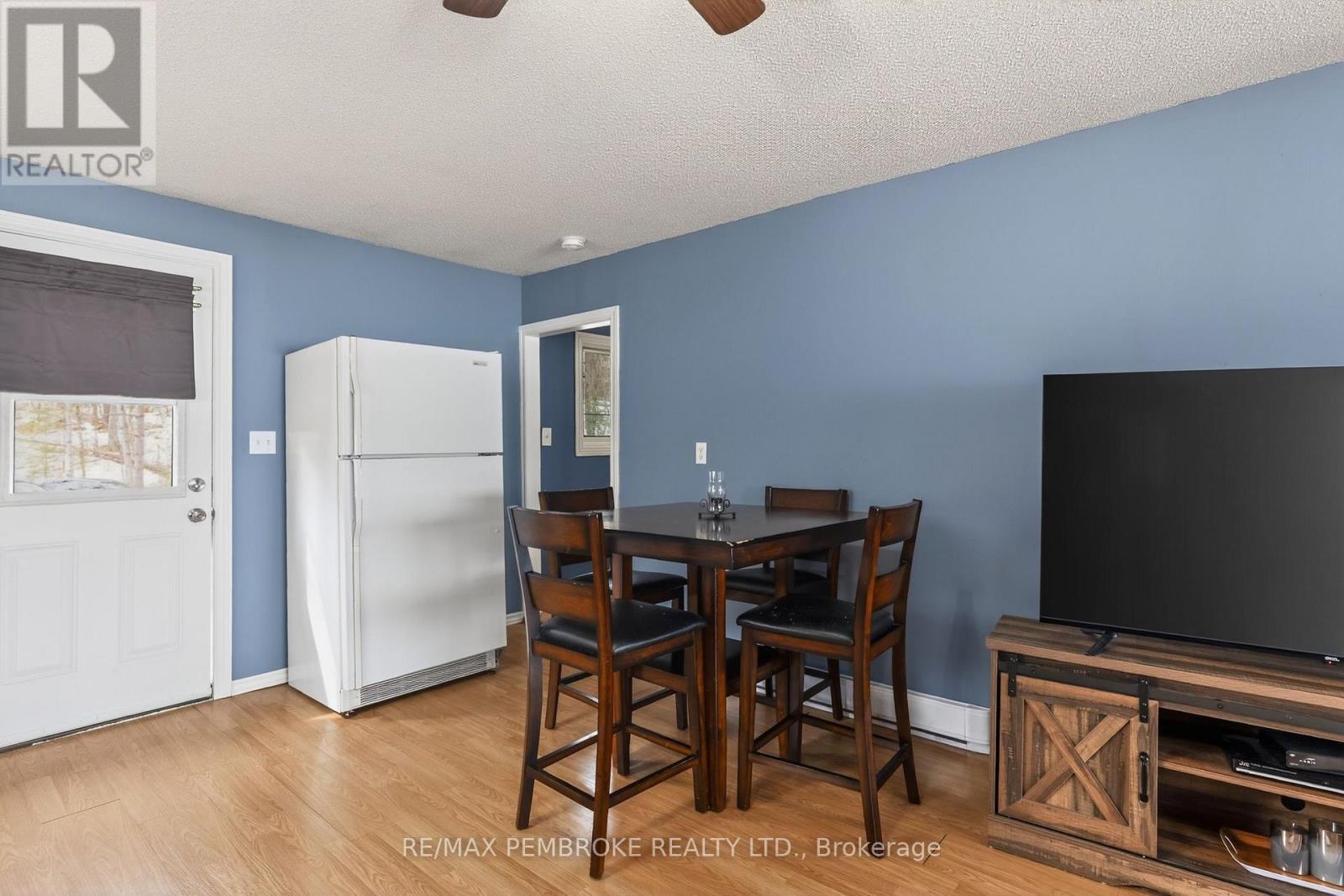 80 Macgregor Bay Trail, Petawawa, Ontario  K8A 8K9 - Photo 36 - X12982788