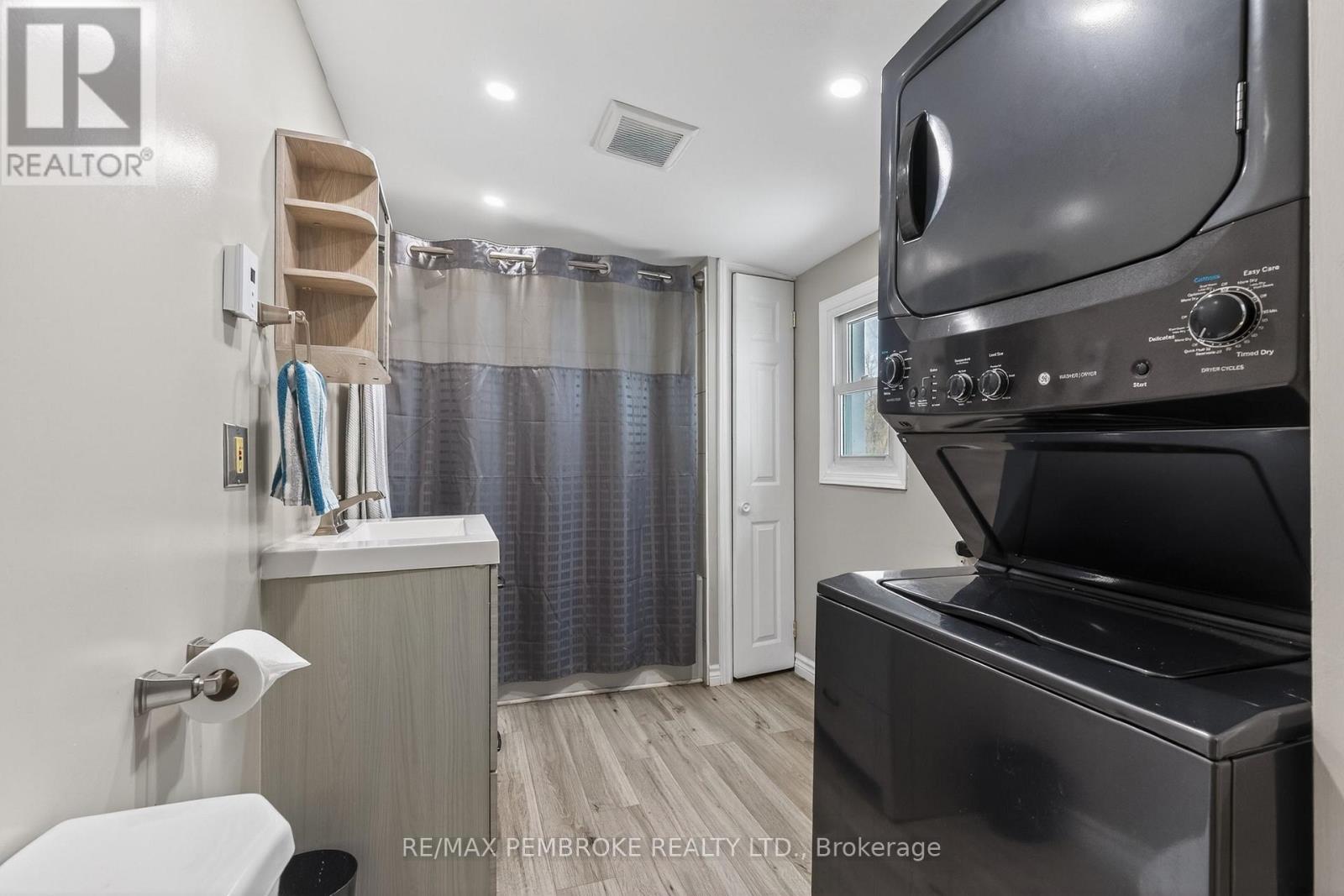 80 Macgregor Bay Trail, Petawawa, Ontario  K8A 8K9 - Photo 45 - X12982788