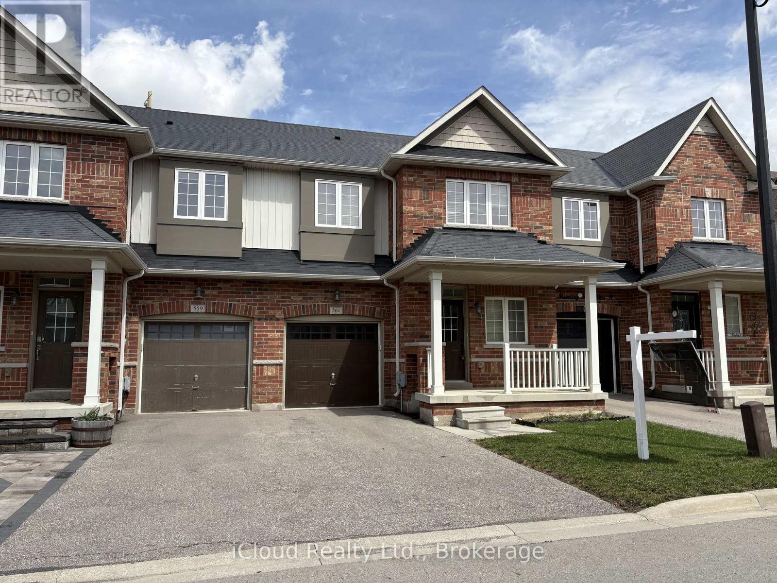 516 Murray Meadows Place, Milton (Cl Clarke), Ontario  L9T 8L8 - Photo 2 - W13017314