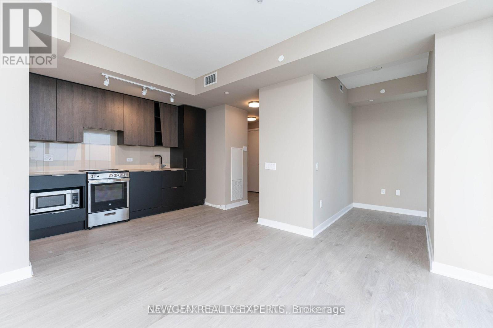 5204 - 3900 Confederation Parkway, Mississauga, Ontario  L5B 0M3 - Photo 10 - W13017318