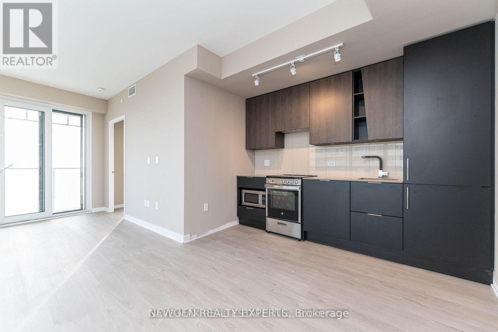 5204 - 3900 Confederation Parkway, Mississauga, Ontario  L5B 0M3 - Photo 11 - W13017318