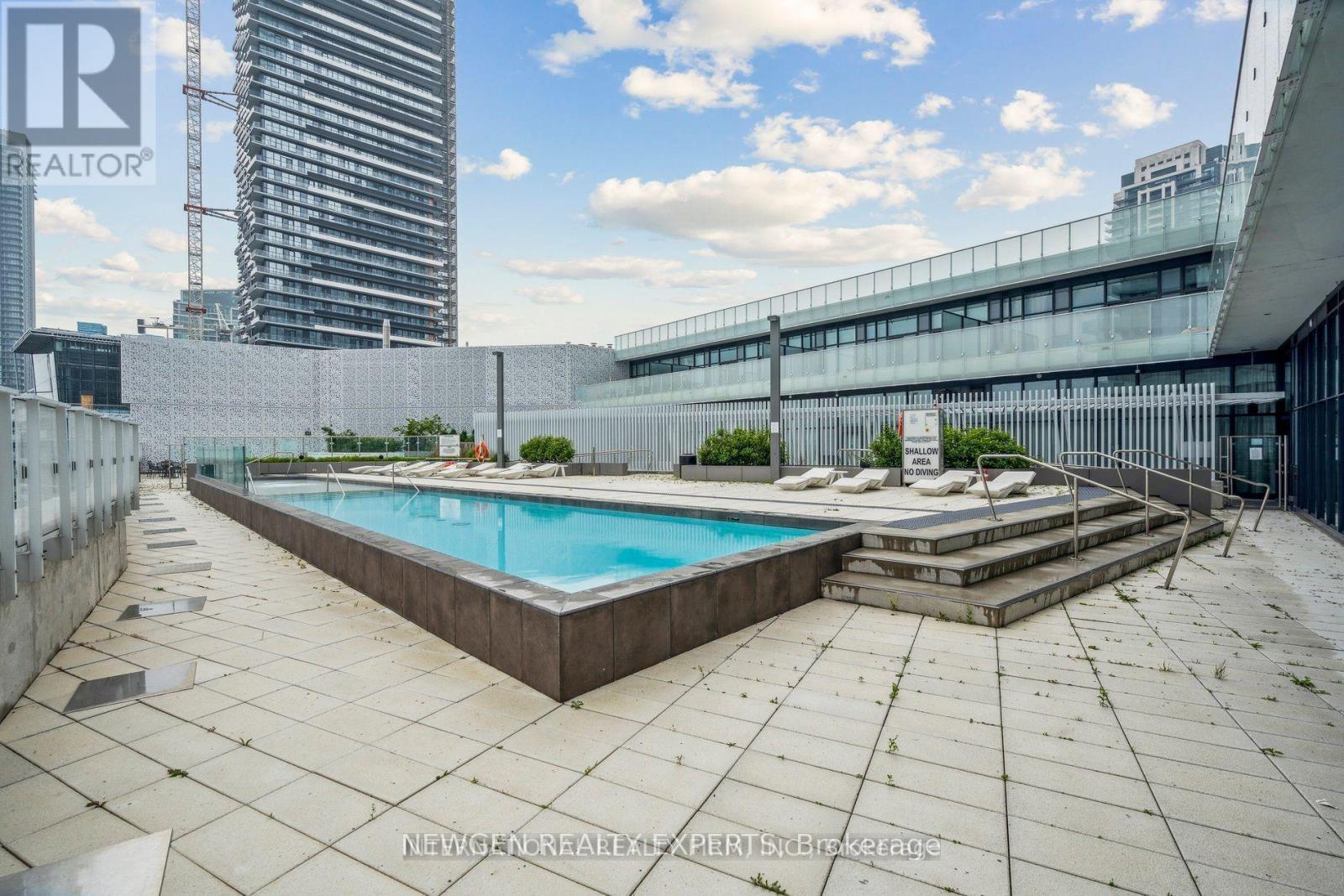 5204 - 3900 Confederation Parkway, Mississauga, Ontario  L5B 0M3 - Photo 25 - W13017318