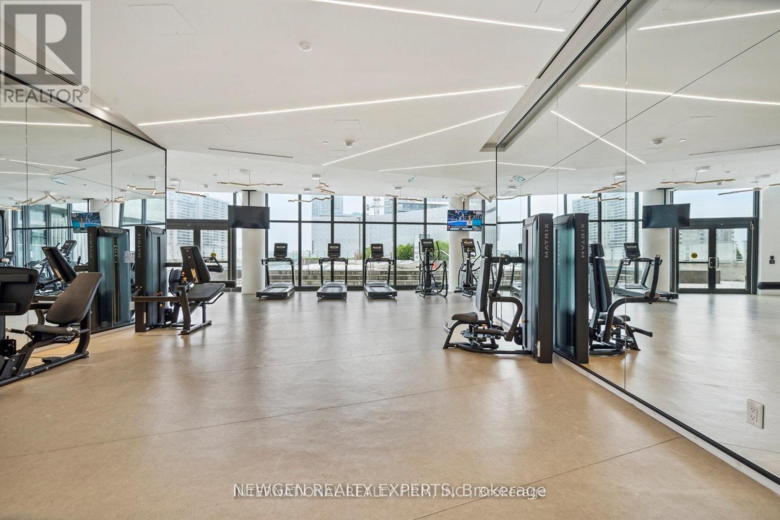 5204 - 3900 Confederation Parkway, Mississauga, Ontario  L5B 0M3 - Photo 27 - W13017318