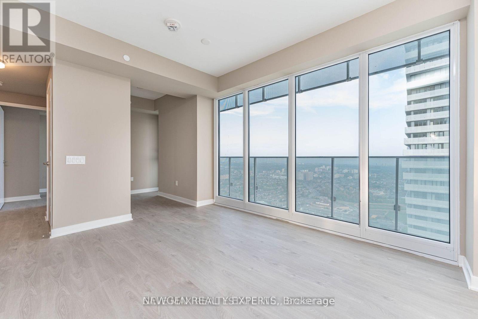 5204 - 3900 Confederation Parkway, Mississauga, Ontario  L5B 0M3 - Photo 6 - W13017318