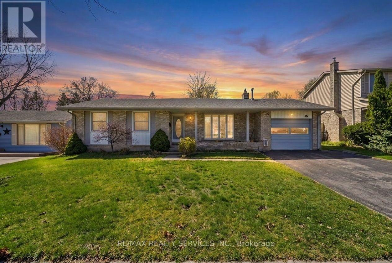 5 CHAUCER ROAD, London South, Ontario