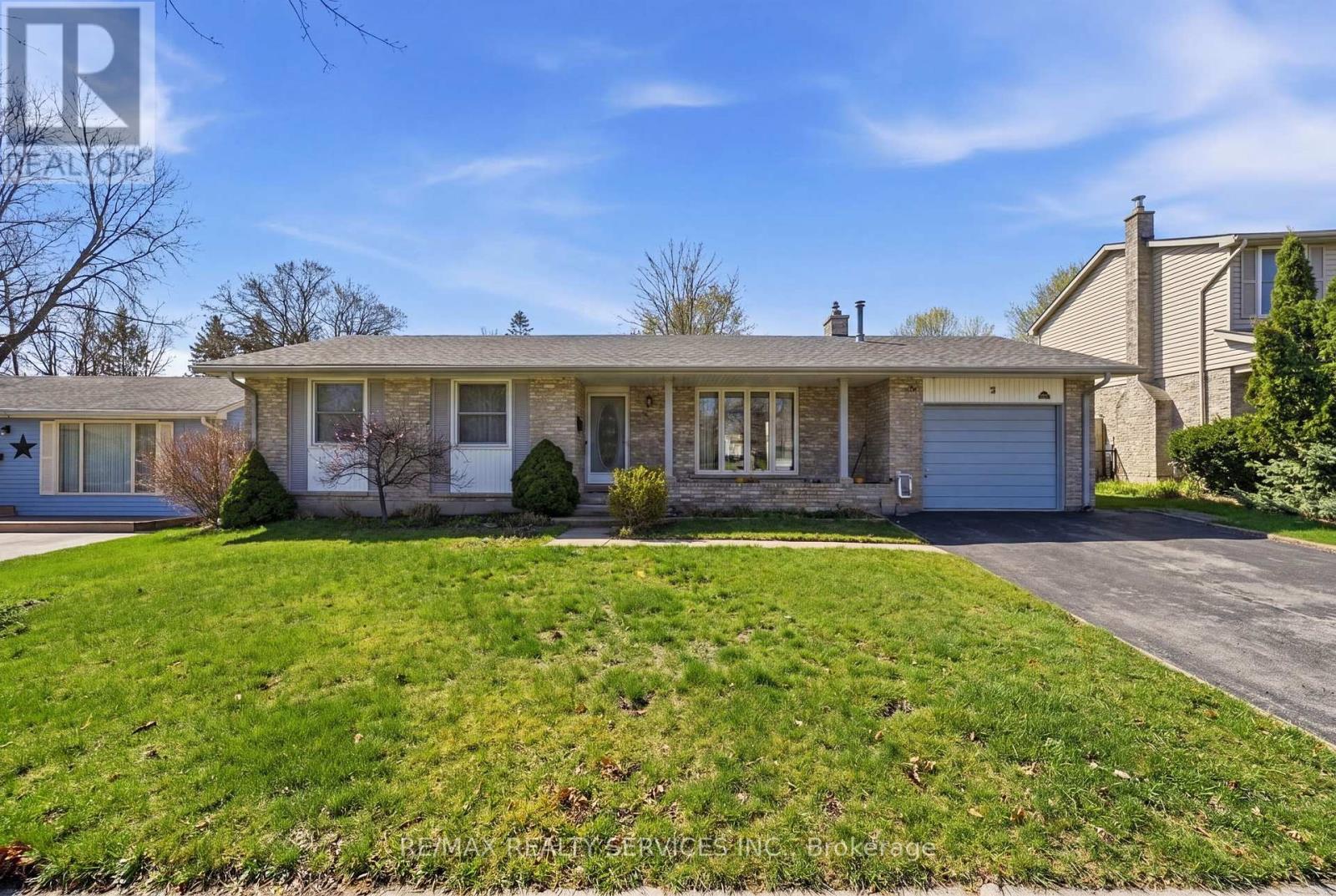 5 Chaucer Road, London South (South M), Ontario  N6K 1V2 - Photo 2 - X13015768