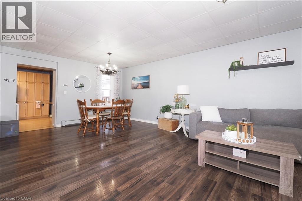 37 Niagara Street, Brantford, Ontario  N3R 4E1 - Photo 6 - 40822035