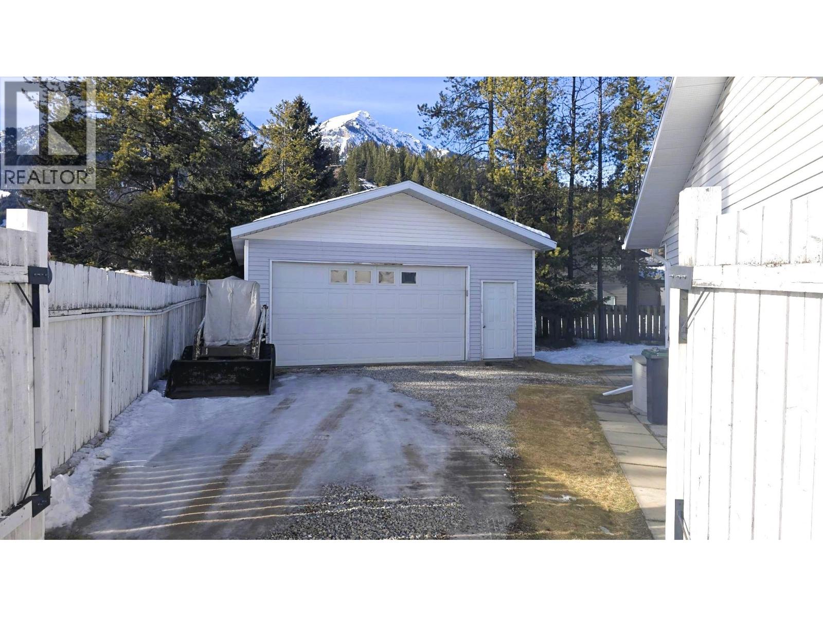 771 Ferguson Crescent, Elkford, British Columbia  V0B 1H0 - Photo 40 - 10375202