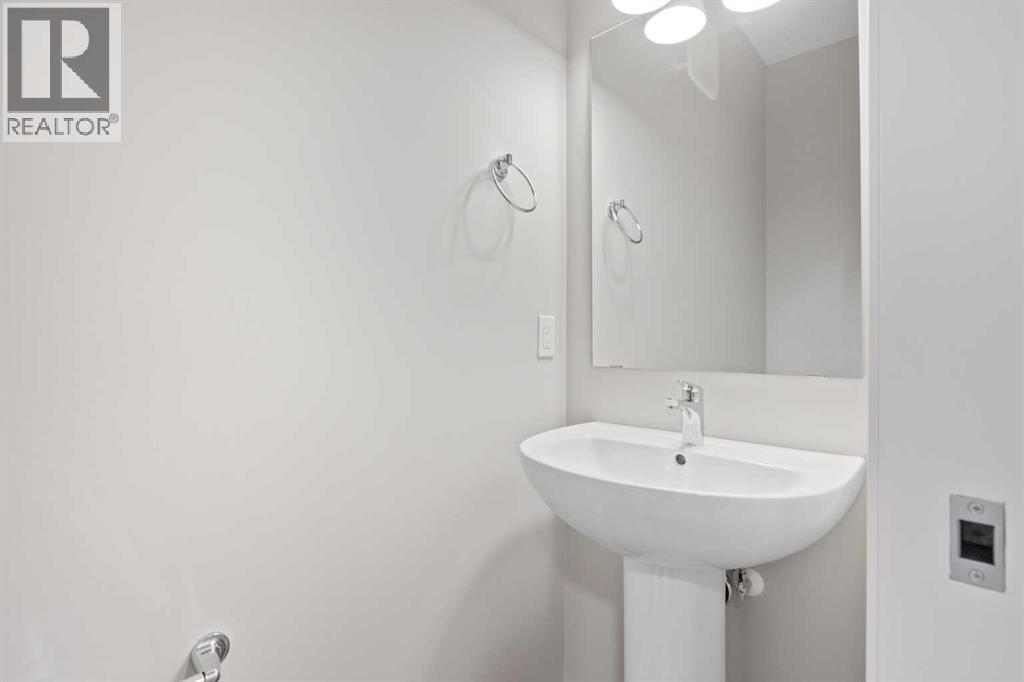 114 Monterey Bay SE, High River, Alberta  T1V 0K3 - Photo 12 - A2267762