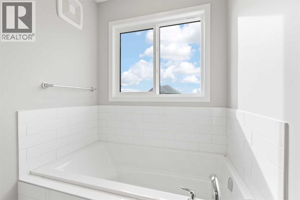 114 Monterey Bay SE, High River, Alberta  T1V 0K3 - Photo 19 - A2267762