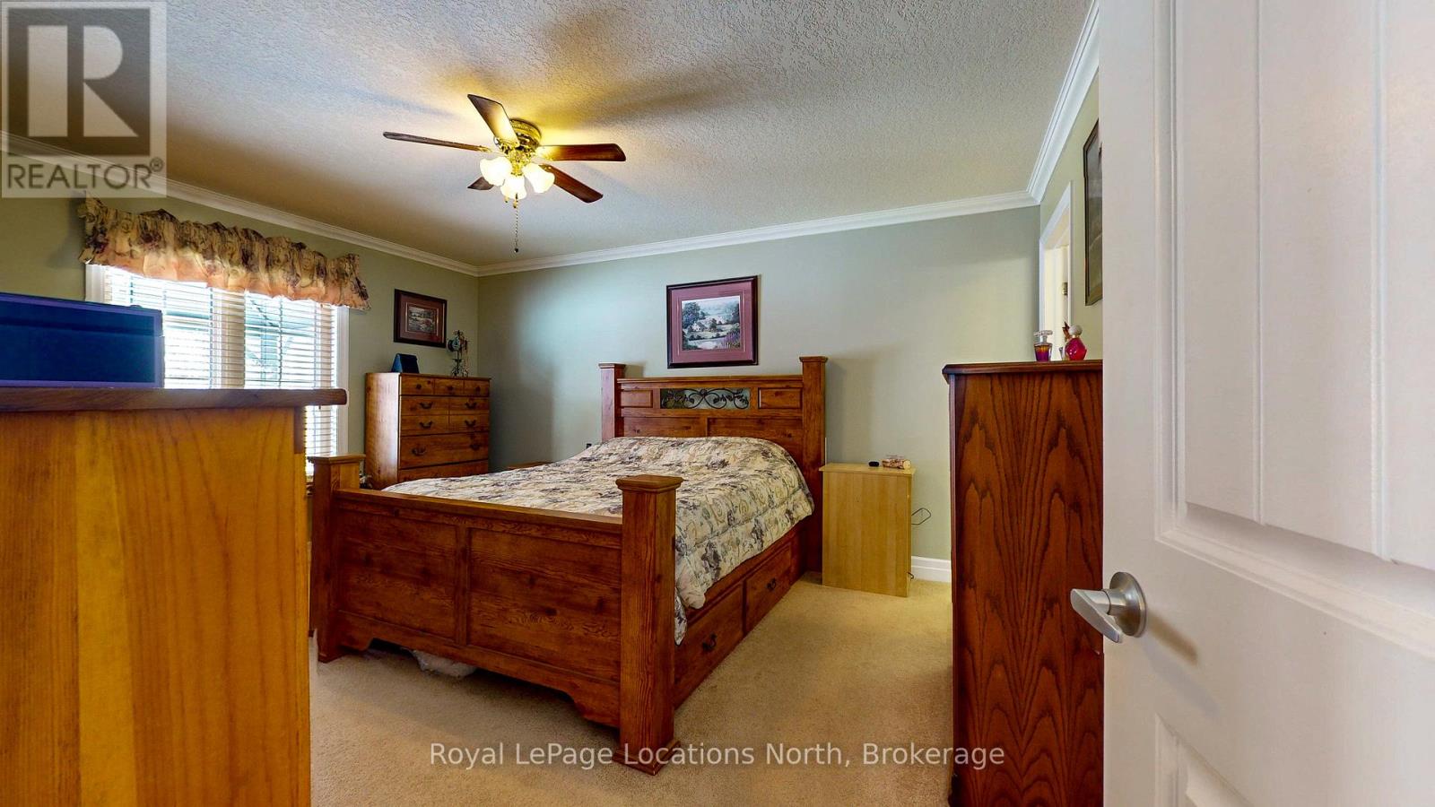 54 New York Avenue, Wasaga Beach, Ontario  L9Z 3A8 - Photo 11 - S13017352