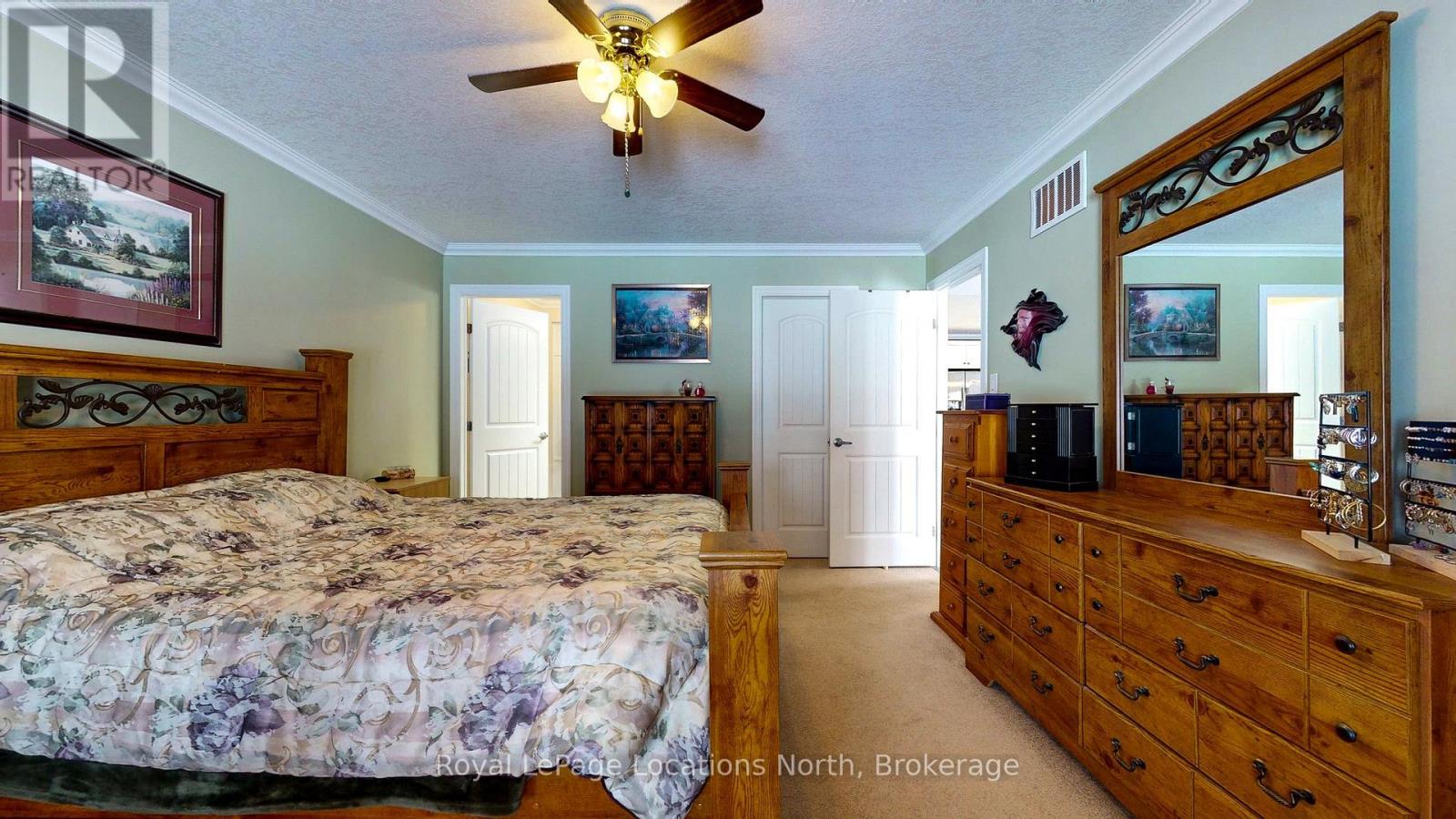 54 New York Avenue, Wasaga Beach, Ontario  L9Z 3A8 - Photo 12 - S13017352