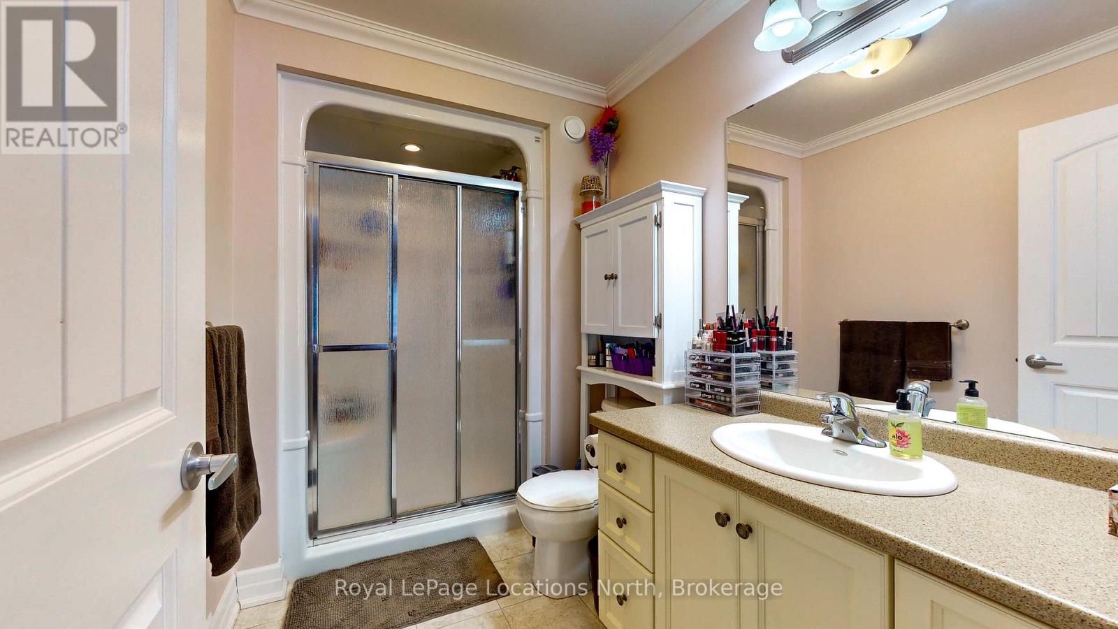 54 New York Avenue, Wasaga Beach, Ontario  L9Z 3A8 - Photo 13 - S13017352