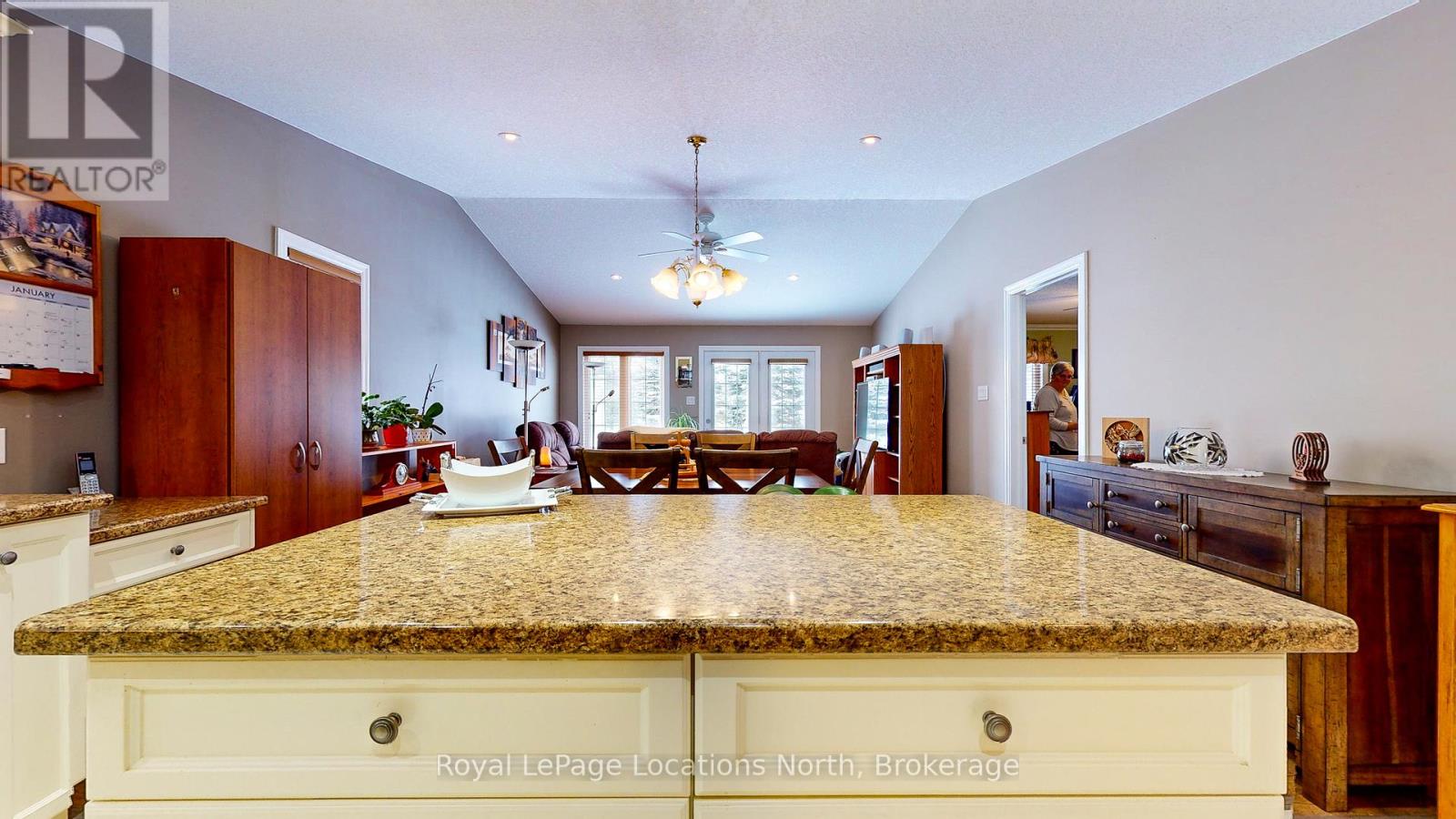 54 New York Avenue, Wasaga Beach, Ontario  L9Z 3A8 - Photo 21 - S13017352