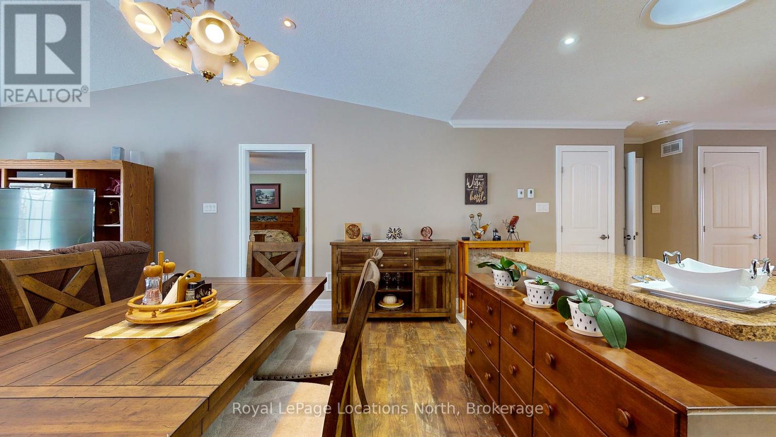 54 New York Avenue, Wasaga Beach, Ontario  L9Z 3A8 - Photo 22 - S13017352