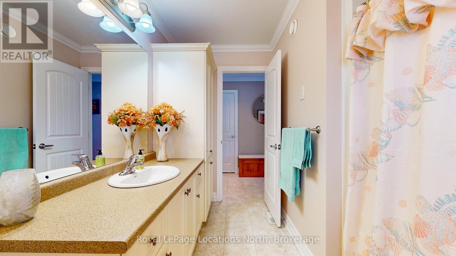 54 New York Avenue, Wasaga Beach, Ontario  L9Z 3A8 - Photo 34 - S13017352